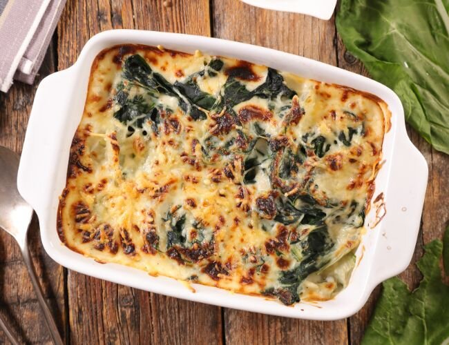 mangold_kartoffel_gratin_rezept | © stock.adobe.com mangold_kartoffel_gratin_rezept | © stock.adobe.com