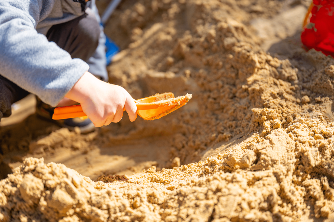 Vielseitige Verwendung von Sand im Garten- und Landschaftsbau | © stock.adobe.com
