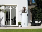 Garantia Regentonne Coco mit Pflanzschale Anwendungsbeispiel | © Garantia