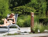 Wasserzapfsäule Wood in Holzoptik Anwendungsbeispiel | © Garantia