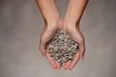 kies_2_bis_8_mm_handbild | © Outbay.de